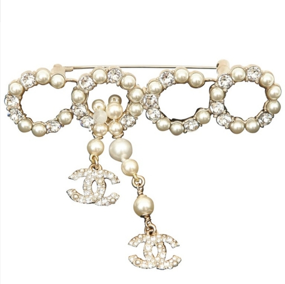 CHANEL 2021C Brooch Pin Faux Pearl Crystals COCO CC Champagne-Gold-Tone Metal - Picture 1 of 5